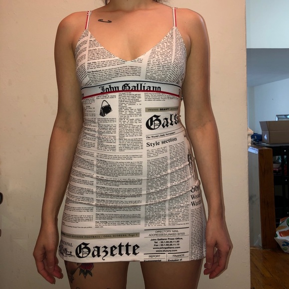 SOLD 🚫John Galliano Gazette Newsprint Mini Dress - Picture 3 of 4